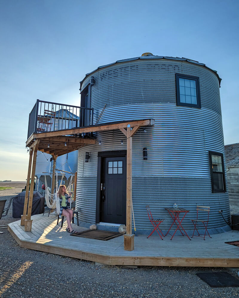 Exterior of the Boho Bin at Alive Sky Lodge :: I've Been Bit! Travel Blog