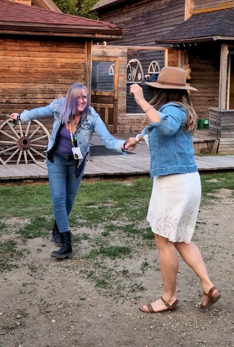 Lindz & Ashlyn Dancing to Folk Music :: I've Been Bit! Travel Blog