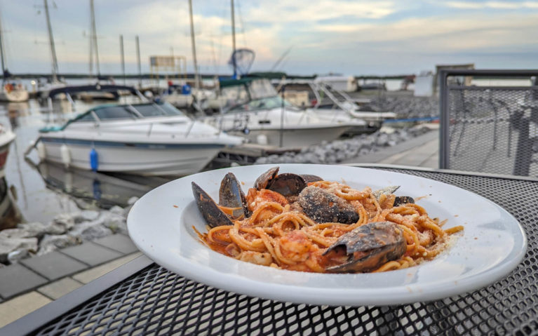 Seafood Linguine at the Harbourview Marina Restaurant :: I've Been Bit! Travel Blog