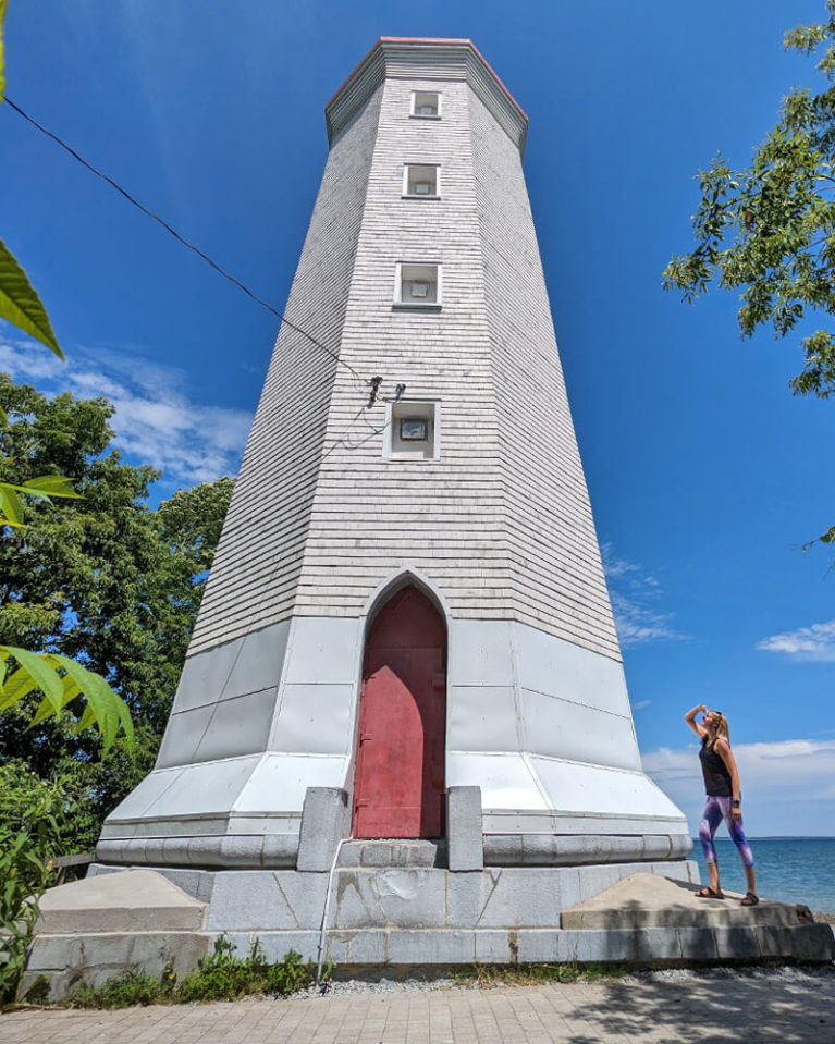 Lindsay at Presqu'ile Point Lighthouse :: I've Been Bit! Travel Blog