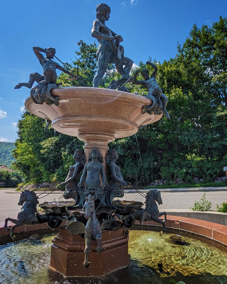 Views of the Fountain of Venice in Temiscaming Quebec :: I've Been Bit! Travel Blog