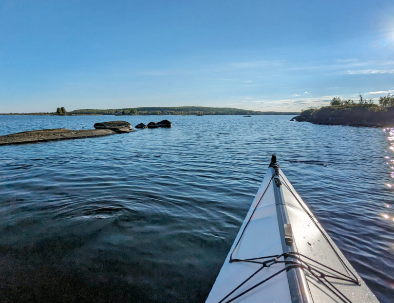 Dodging Islands on Whitson Lake :: I've Been Bit! Travel Blog