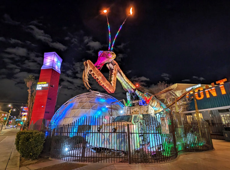 Praying Mantis at the Downtown Container Park in Las Vegas :: I've Been Bit! Travel Blog