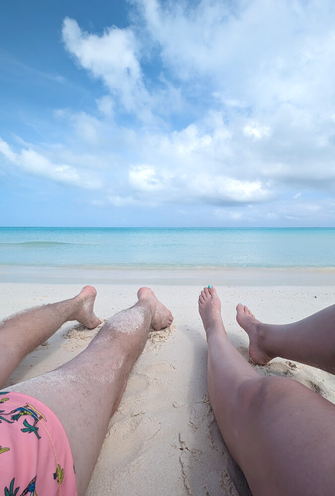 Legs on the Beach in Playa Pilar :: I've Been Bit! Travel Blog