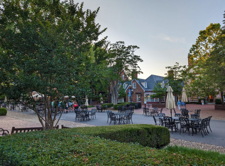 Pedestrian Area in Colonial Williamsburg at Sunset :: I've Been Bit! Travel Blog