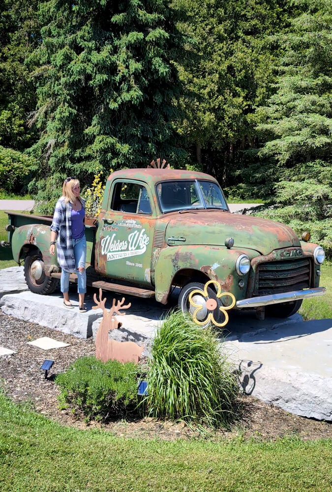Lindsay Posing with the Truck at Welder's Wife :: I've Been Bit! Travel Blog