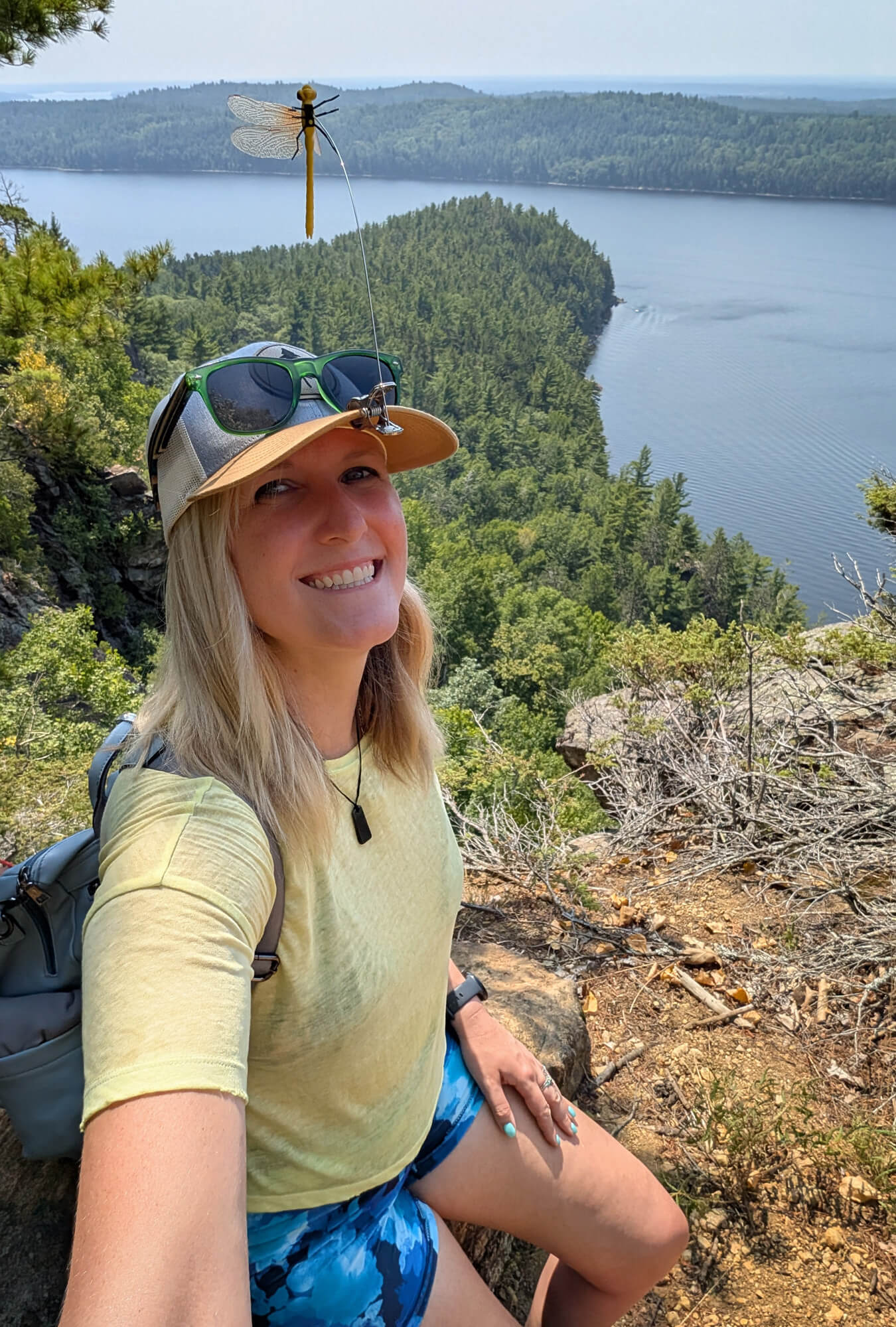 Lindz at One of the Lookouts Along the Trail :: I've Been Bit! Travel Blog
